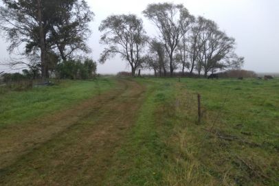 A 30 kms de Ruta 5, cerca de la Estación Cadret